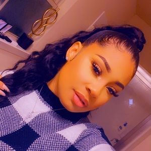 Meet your Posher, Jakoreia